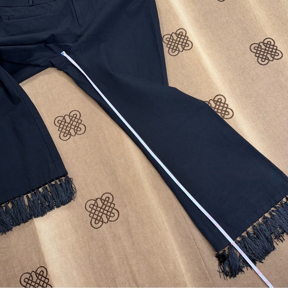 Anthropologie The Essential Tassel-Hem Cropped Flare Pant In Black Size 12 - Picture 16 of 16
